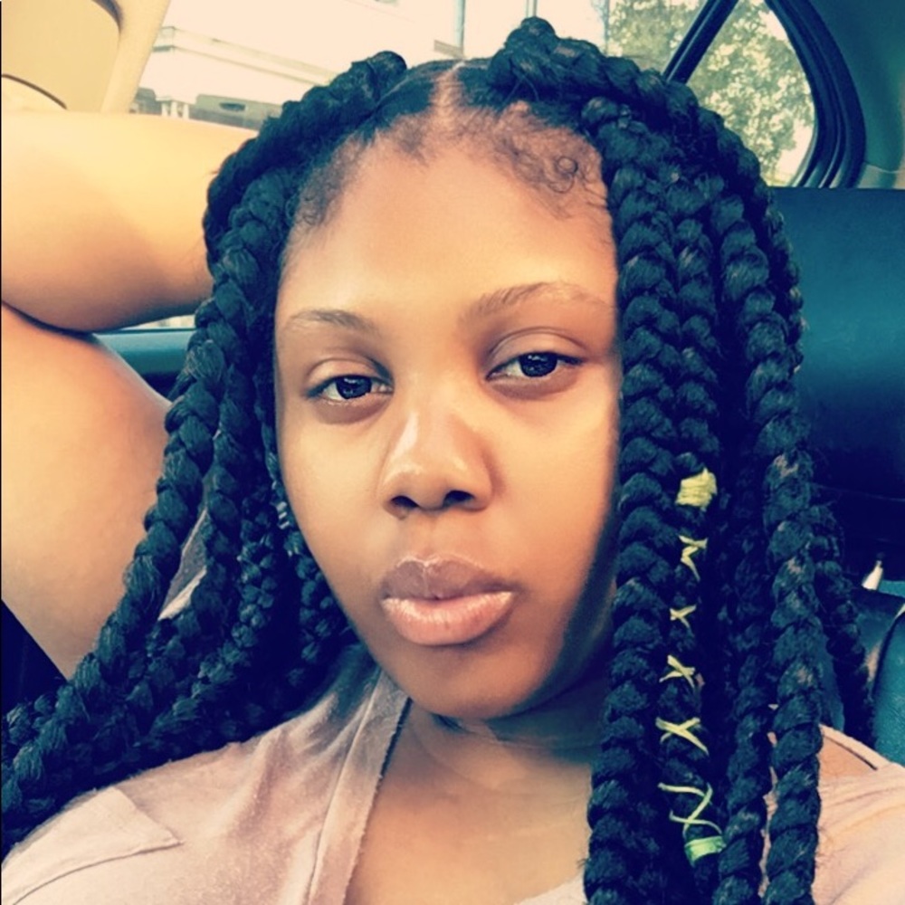 Meet your Posher, Amari